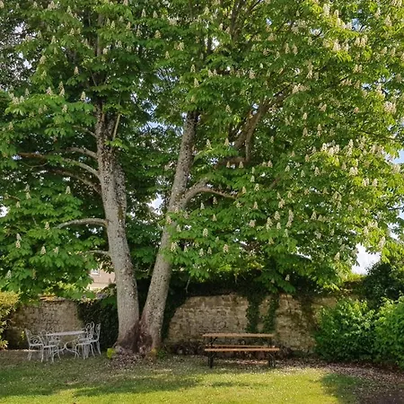 Maison De Charme En Foret De Fontainebleau Bed & Breakfast